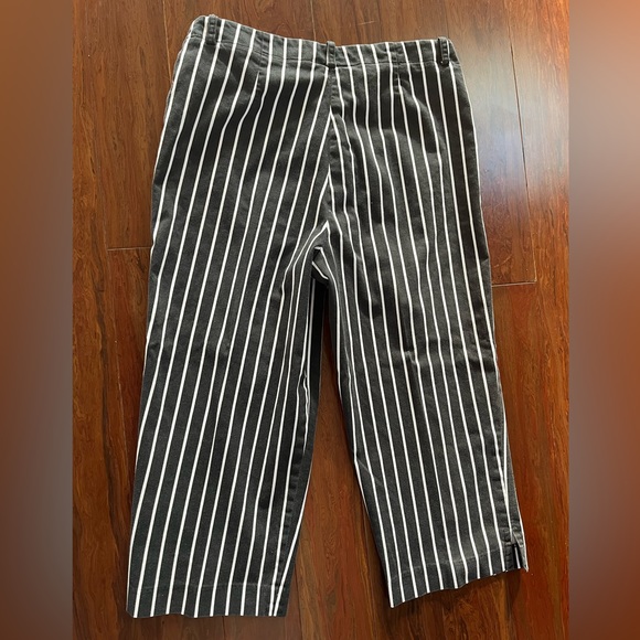 Spenser Jeremy Capris - Picture 6 of 6